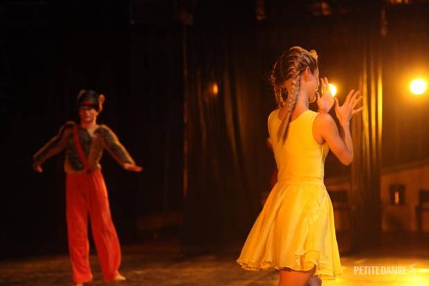 Espetáculo de Dança Chapeuzinho Amarelo