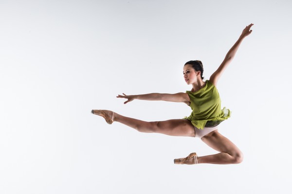 Letícia Dias é contratada para o Royal Ballet School