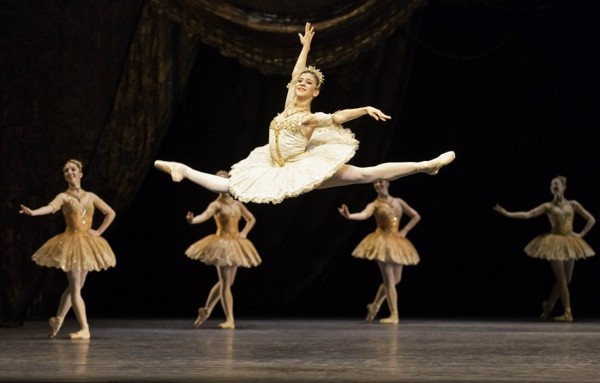 Mayara magri - Promovida a solista do Royal Ballet, Londres